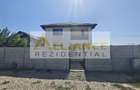 Vila de vanzare-4 camere-TEREN 760 MP-500 M de STV - 2