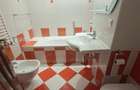 Apartamnet 3 decomandate, etaj 2, cu 2 bai, centrala, zona Ura - 8