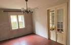 Decebal -  Muncii  Apartamet 80 mp utili in vila zona