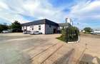Vanzare depozit/hala/spatiu industrial SERVICE AUTO cu teren 5.980mp Domnesti - - 4