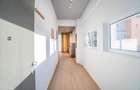 Apartament de inchiriat 2 camere, parcare proprie. Serviciu curatenie optional.