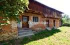 Casa cu teren de 1.200 mp si livada–Badesti, comuna Pietrosani, Arges
