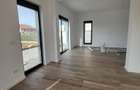 AV694 Proprietar- Duplex de vanzare, P+1E, 4 camere, 3 bai, la COVACI