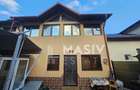 De vânzare, casă cu 5 camere, complet renovată, curte și priveliște superbă. - 2