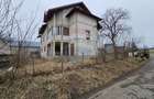 Casă / Vilă cu 12 camere, teren intravilan de 2869mp în Siminicea, SV - 36