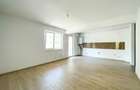 Apartament 3 camere de vanzare in Floresti - 1