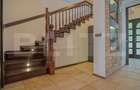 Casa de 500 mp utili, mobilata modern, 440 mp teren in Brasov !