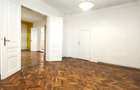 Casa istorica, 2 apartamnte, curte proprie- posibilitati multiple, zona Balcescu