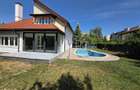 Vila cu piscina - Pipera - 5 camere - 3 bai - 218mp - 900mp teren
