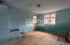 Vânzare casă renovabilă cu teren generos, sat Trocani, comuna Dănești - 5