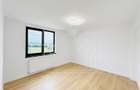 Ap finisat la cheie, 3 camere + pod, balcon - C. Arhitectilor