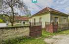 Casă cu teren generos Vărădia de Mureș - Stejar