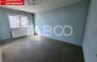 Apartament semidecomandat 4 camere 2 bai etaj 2 zona  1 Decembrie 1918