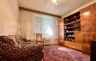 Apartament de vanzare,  decomandat cu 3 camere, zona Dacia - 6