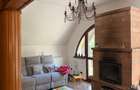 Casa de vanzare dubla pentru 2 familii sau booking