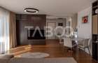Apartament de lux de vanzare cu 3 camere cu gradina de 200 mp