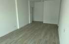 Inchiriez apt 3 camere, nemob, 85 mp, panoramic, parcare subterană  - 2