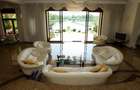 Viață la Superlativ – Vilă Spațioasă cu Piscină, Jacuzzi și Teren de Baschet - 2