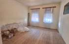 Apartament la casa 2 camere pivnita parcare zona Terezian - 1