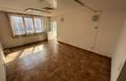 Centru apartament cu 4 camere si garaj proprietate - 2