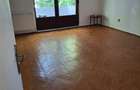 Apartament 4 camere, 2 dorm, sufragerie, birou, scara interioara, et.1 in vila  - 1