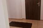 Soarelui. 3 camere. Decomandat. Mobilat si utilat. Terasa mare - 12