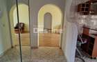 Apartament de vânzare, zona PODU ROȘ, 3 camere, semidecomandat, etaj 1 - 9