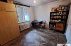 Apartament trei camere de vanzare in Cugir