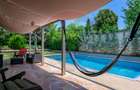 Vilă de arhitectură cu piscină, garaje și teren de 800 mp - 2