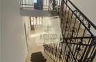 Casa 5 camere 2 bai balcon si 567 mp teren in Rasinari - 4