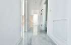 3 camere.Decomandat.Bucatarie inchisa.2 bai!