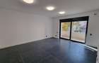 Vila - Bloc modern de 11 camere zona Centrul Civic , Onix