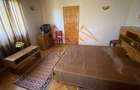 Vila de vanzare, teren 3100 mp, 7 camere, 6 grupuri sanitare, 3 CT, an 1997 - 36