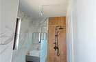 GIROC - DUPLEX DESPARTIT PRIN CARPORT - 4 CAMERE - TEREN MARE