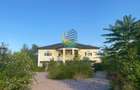 Pensiune cu 10 camere în Ciorogârla, an construcție 2017 - 6