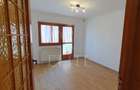 Apartament 3 camere în zona MOGOSOAIA