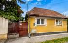 Casa cu 2 camere de vanzare, 50 mp, teren 335 mp, strada Mara, zona Piata Mica - 1