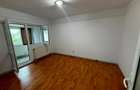 Apartament 2 camere,  58 mp, etaj 3 cu acoperis, zona Scoala 2 - 8