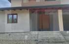 Casa de vacanta, 175 mp, Lacul Surduc