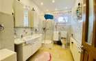 Vila individuala in Avrig - confort lux - 7 camere, 4 bai, 2 balcoane - 23