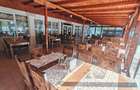 Oportunitate de business: complex turistic cu restaurant, terase si pensiune – S