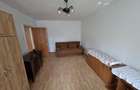 Apartament cu 2 camere, decomandat, etajul 2/10, zona Dacia - 1