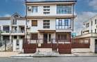 Vilă tip bloc 12 camere, 2 garaje 2 boxe  zona Tomis 1  Flămânda - 2