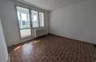 Vand apartament cu 4 camere