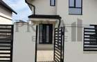 Casa individuală 4 camere, 2 bai, bucătărie închisă, 132 mp, Giarmata