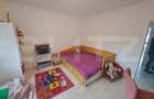 Casa parter cu priveliste spre munte,singur in curte - 10