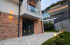 Casa individuala smart de vanzare 193 mp utili, garaj, teren 300 mp, zona VIVO!