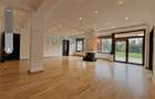 Elegant Individual Villa with Expansive 1,700 sq. m garden in Pipera - 3