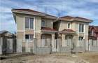 Duplex individual superb - 5 camere - zona excelenta - canalizare - despartit pr