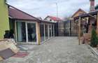 Casa de vanzare moderna cu costuri reduse, panouri solare si spatiu comercial in - 24